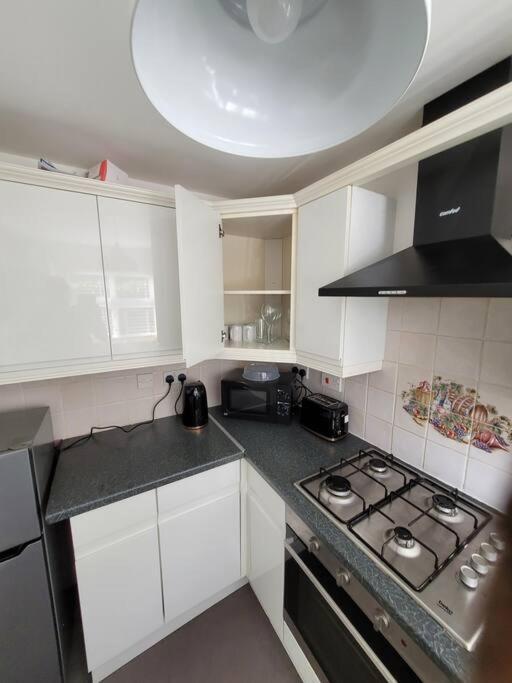 2 Bedroom End Of Terrace House Wellington  Kültér fotó