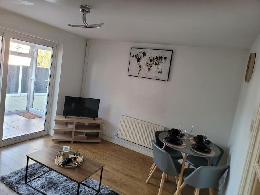 2 Bedroom End Of Terrace House Wellington  Kültér fotó