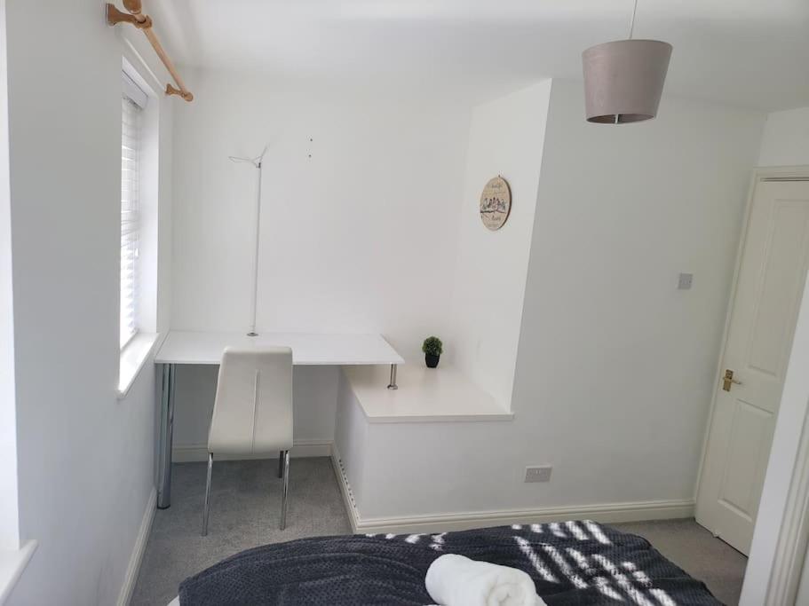 2 Bedroom End Of Terrace House Wellington  Kültér fotó